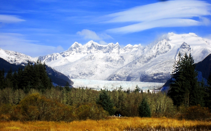 a snow covered mountain